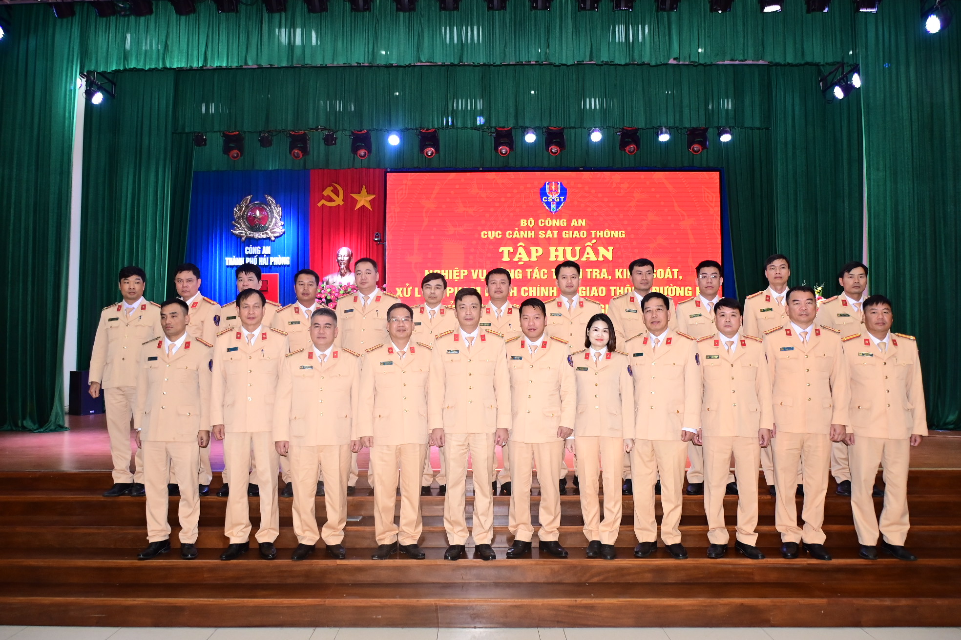 Cục Cảnh sát giao thông: Khai giảng lớp tập huấn nghiệp vụ công tác tuần tra, kiểm soát, xử lý vi phạm hành chính tại TP Hải Phòng